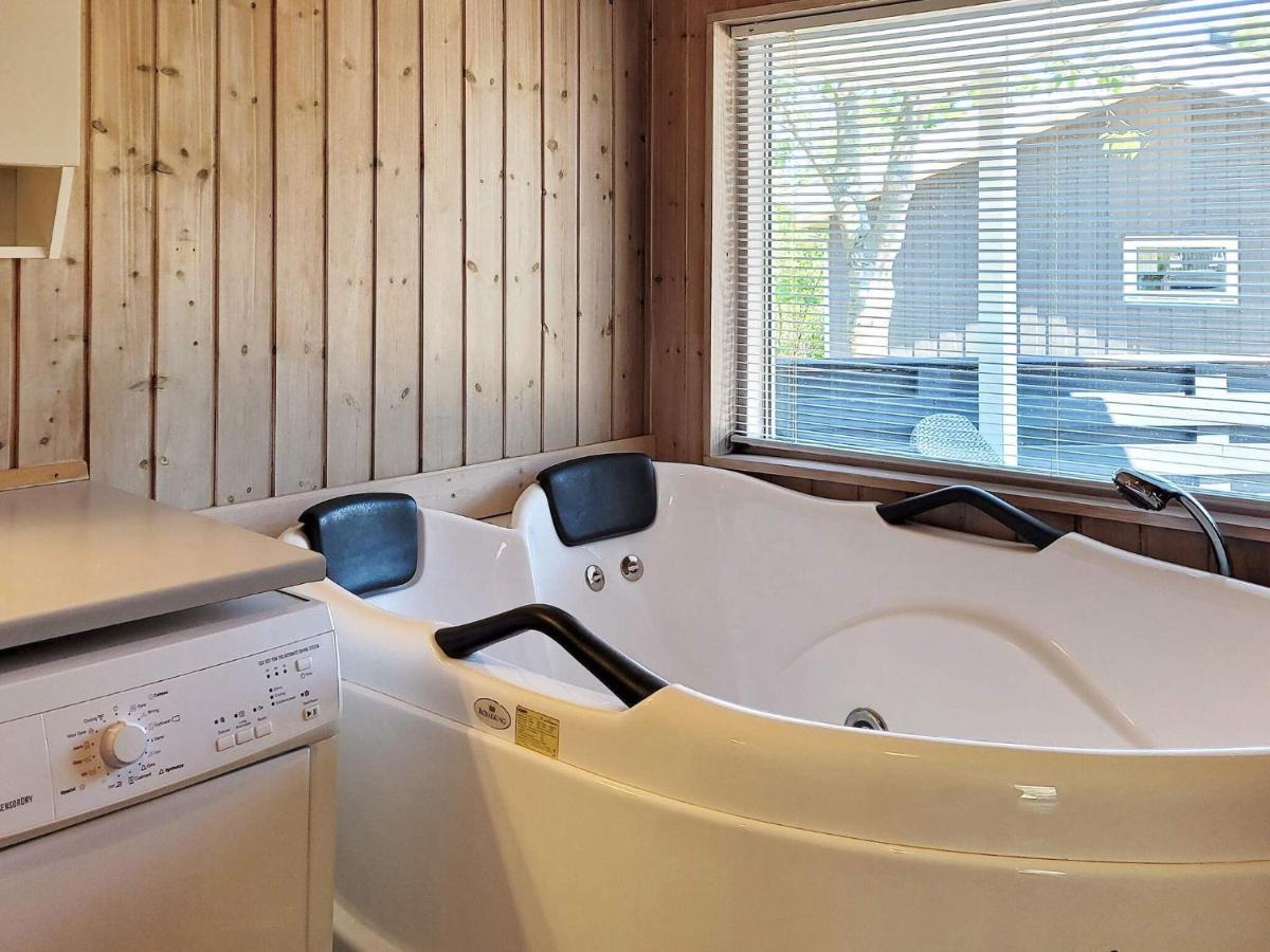 8 Person Holiday Home In Nex Snogebæk Exterior foto